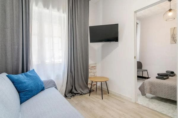 Piso en venta en Calle Francisco Giner de los Ríos, 5, Alicante / Alacant
thumbnail 2