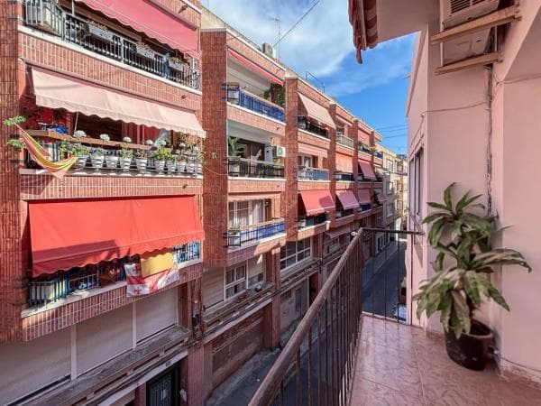 Piso en venta en Calle General Serrano, Alicante / Alacant
thumbnail 2