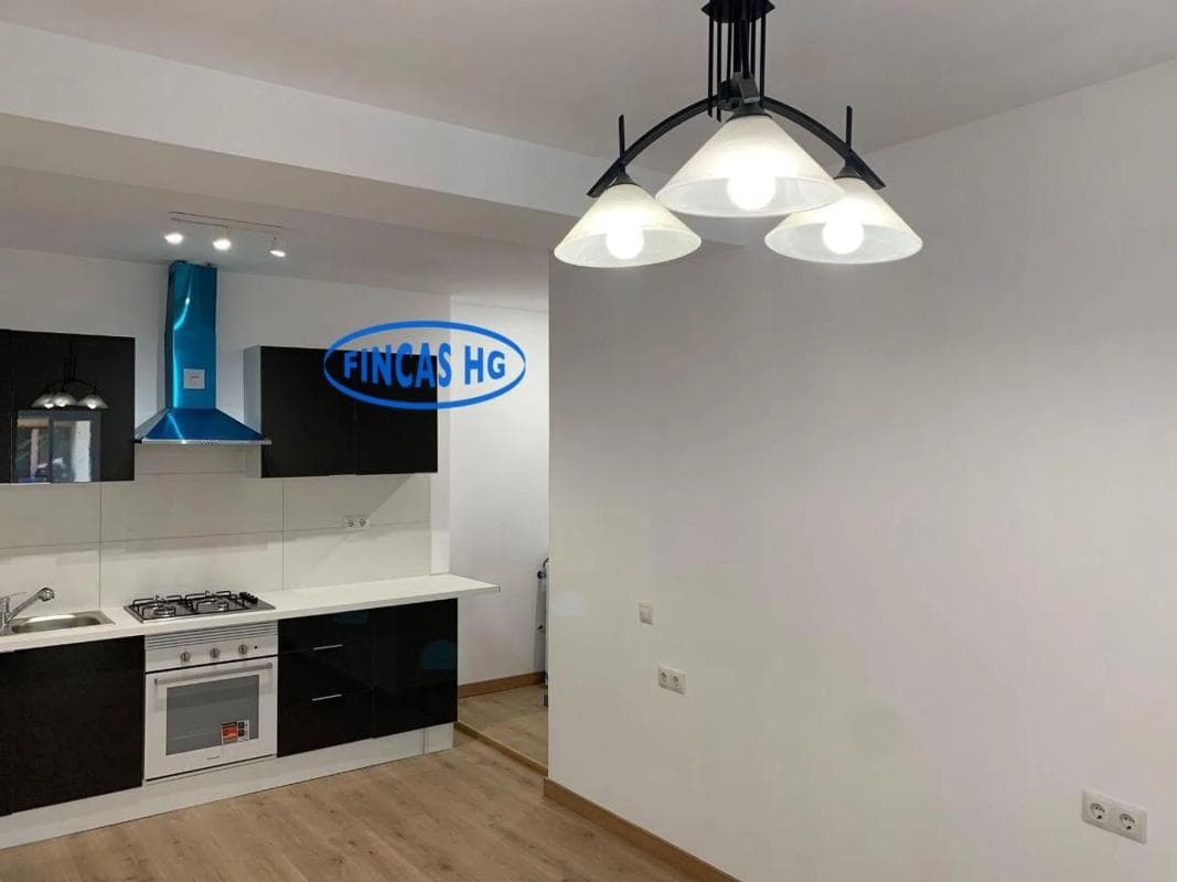 Venta de piso en Barrio Carolinas Altas, Alicante / Alacant
photo 2