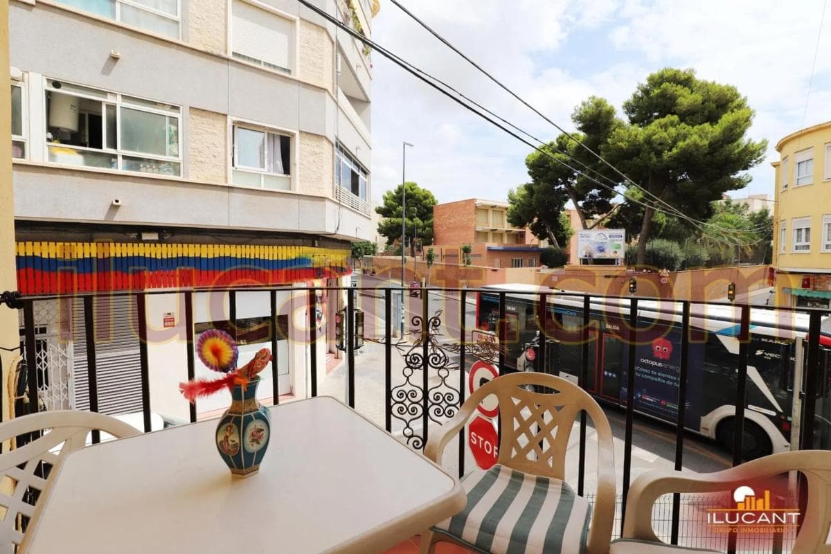 Продажа квартиры на Barrio Campoamor, Аликанте / Алакант
photo 2