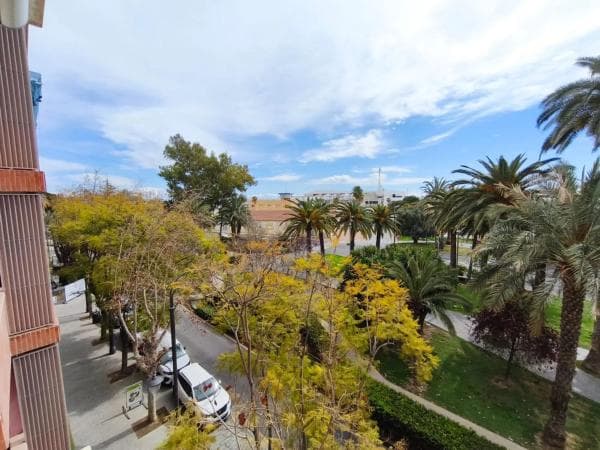 Piso en venta en Avenida de Ramón y Cajal, 12, Alicante / Alacant
thumbnail 1