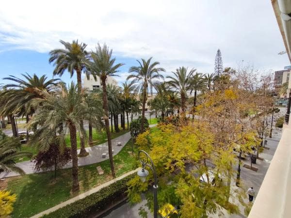Piso en venta en Avenida de Ramón y Cajal, 12, Alicante / Alacant
thumbnail 2