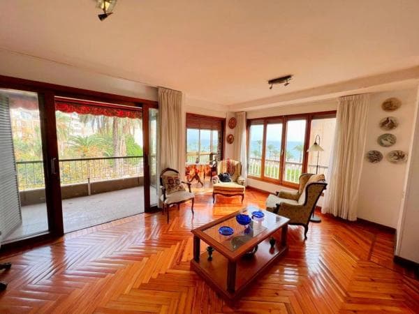 Piso en venta en Plaza Paseíto Ramiro, 3, Alicante / Alacant
thumbnail 1
