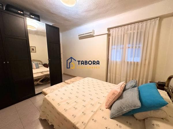 Apartment for sale in Calle General O'Donnell, Alicante photo 1