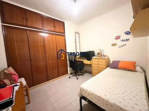 Apartment for sale in Calle General O'Donnell, Alicante thumbnail 2
