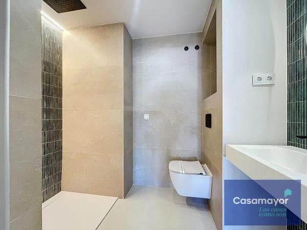 Apartment for sale in Avenida Alfonso El Sabio, Alicante thumbnail 2