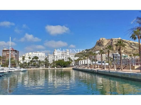 Apartment for sale in Avenida General Marvá, Alicante thumbnail 1