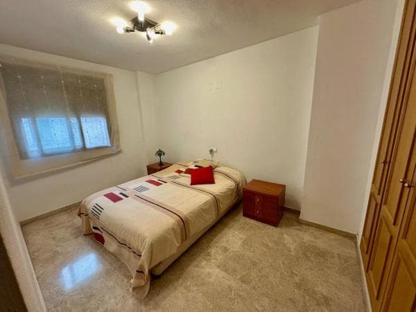 Apartment for sale in Barrio Mercado, Alicante photo 1