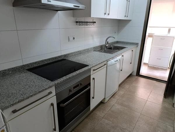 Piso en venta en Avenida de la Constitución, Alicante / Alacant
thumbnail 2