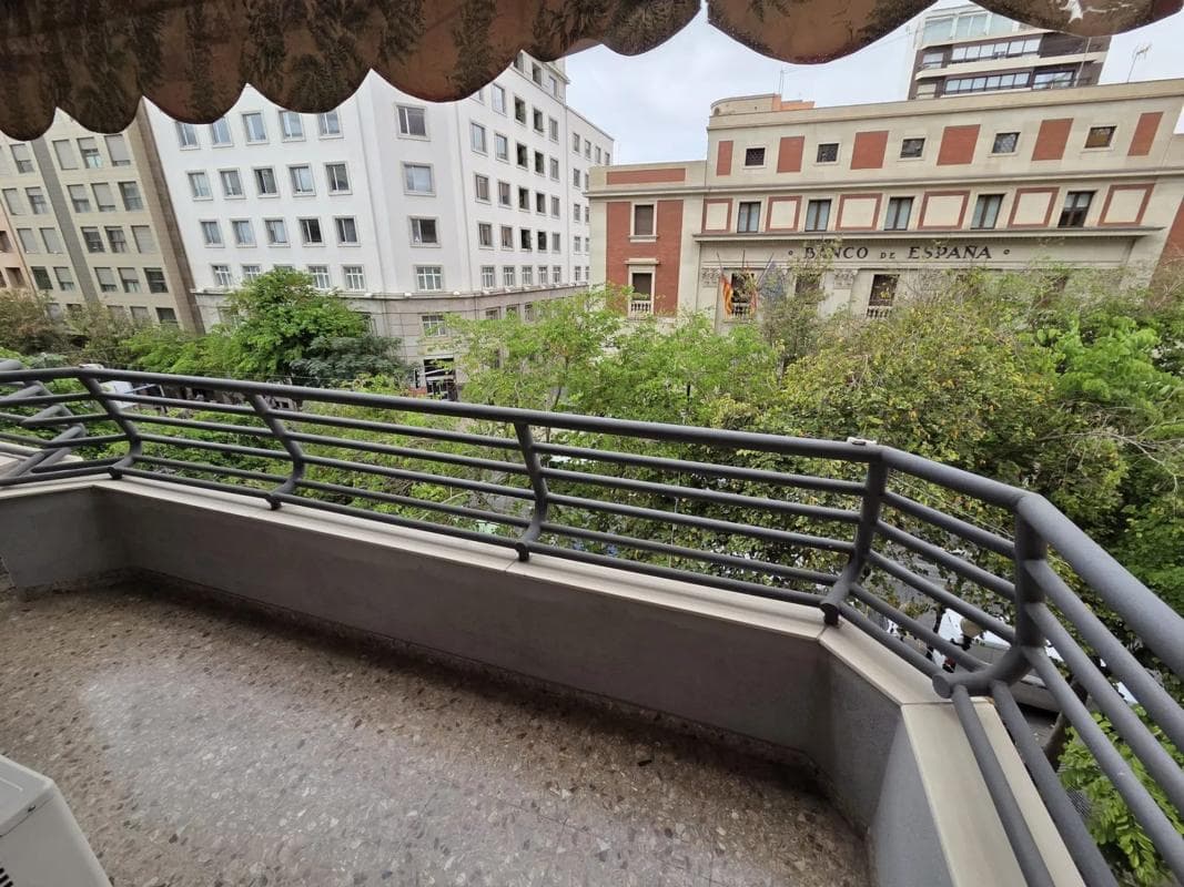 Venta de piso en RB MENDEZ NUÑEZ, 38, Alicante / Alacant
photo 2