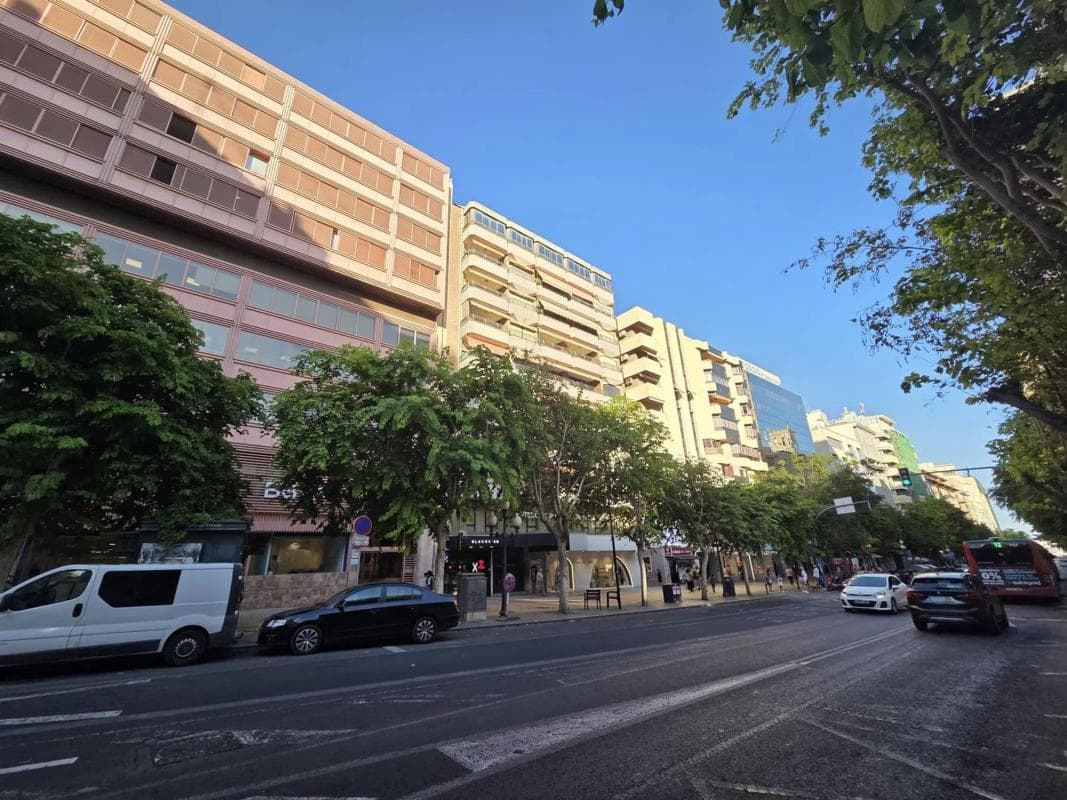 Venta de piso en RB MENDEZ NUÑEZ, 38, Alicante / Alacant
photo 3