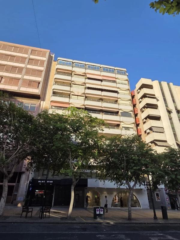 Venta de piso en RB MENDEZ NUÑEZ, 38, Alicante / Alacant
photo 5