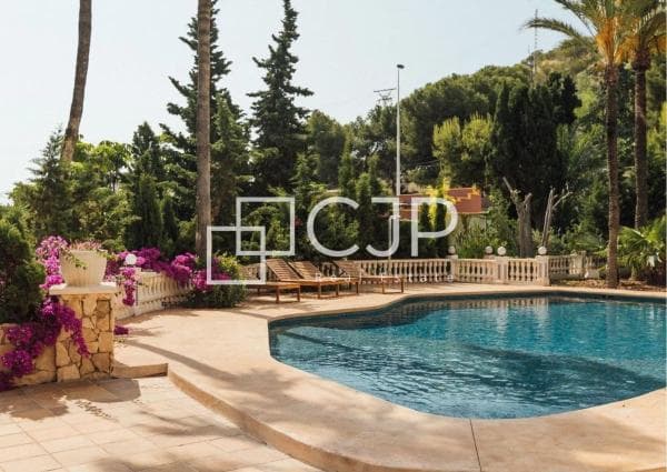 Chalet independiente en venta en Barrio Vistahermosa, Alicante / Alacant
thumbnail 2