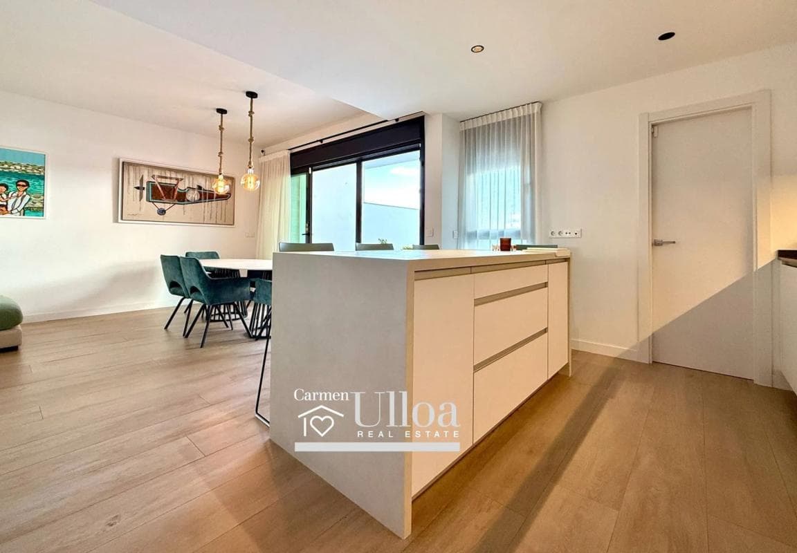 Venta de chalet adosado en Barrio Vistahermosa , Alicante / Alacant photo 5
