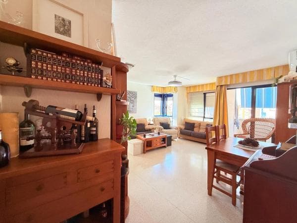 Piso en venta en Calle Deportista Navarro Olcina, 3, Alicante / Alacant
thumbnail 2