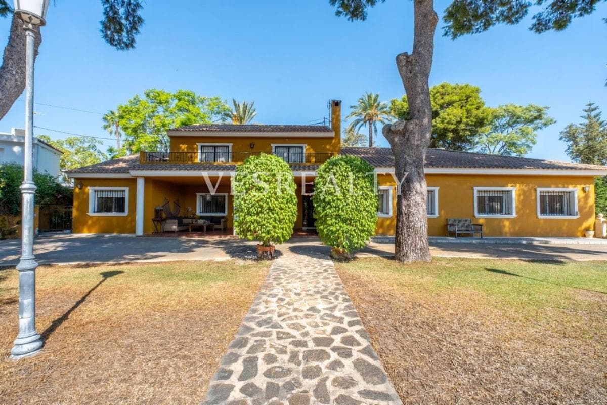 Venta de chalet independiente en Barrio Vistahermosa, Alicante / Alacant
photo 2
