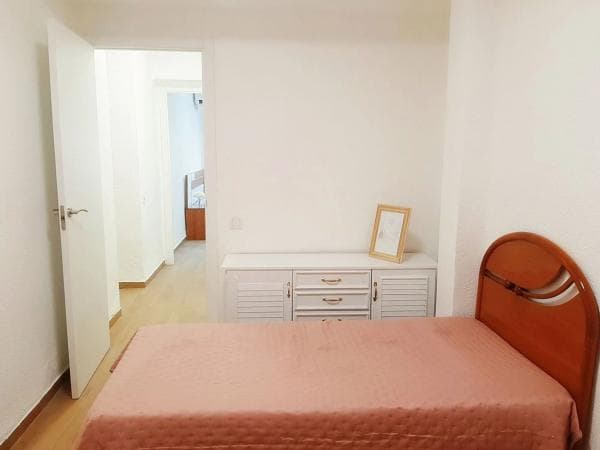 Piso en venta en Avenida Periodista Rodolfo de Salazar, Alicante / Alacant
thumbnail 2