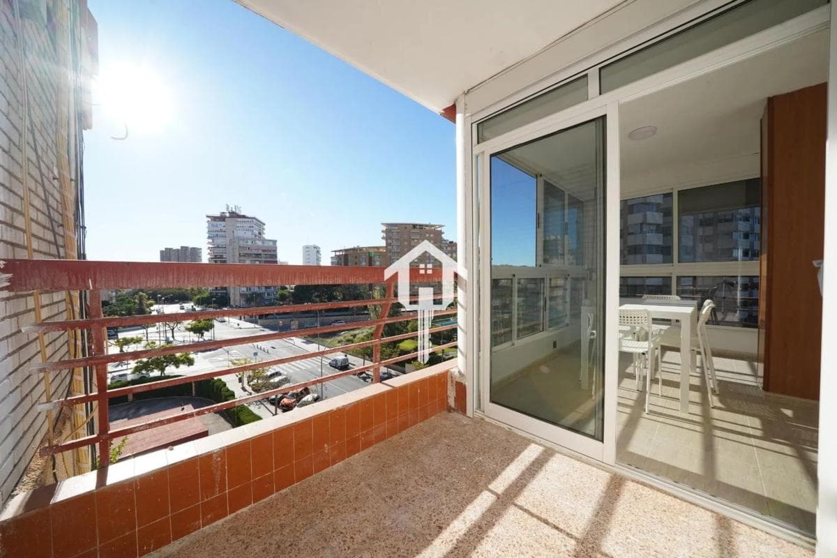 Venta de piso en CL DEP JUAN MATOS, Alicante / Alacant
photo 2
