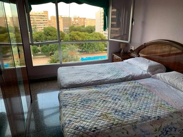 Piso en venta en Calle la Melva, 2, Alicante / Alacant
thumbnail 1