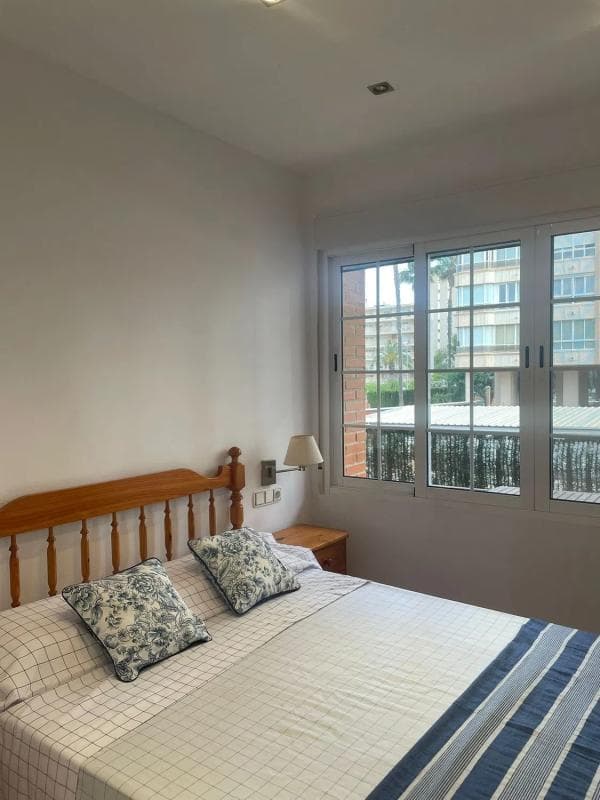 Venta de piso en Avenida Santander, Alicante / Alacant
photo 2