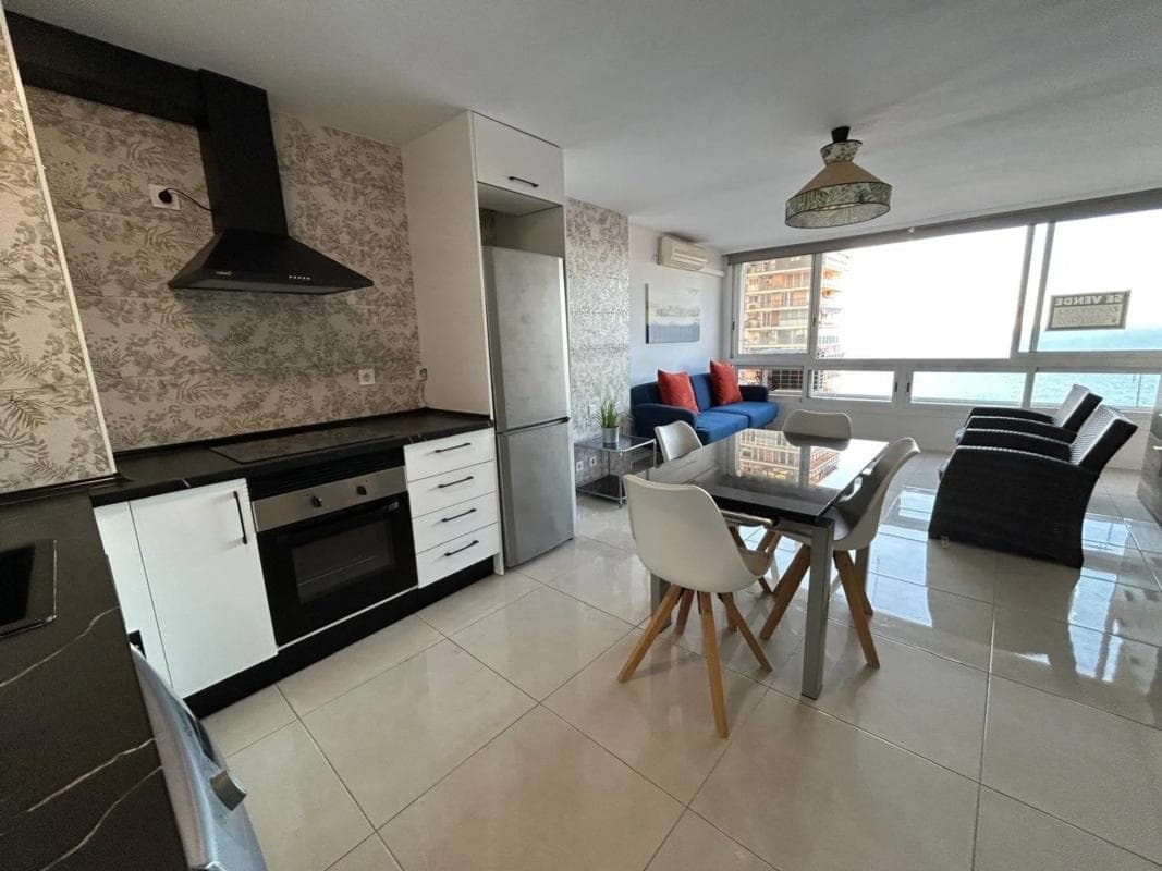 Venta de piso en Avenida de Villajoyosa, Alicante / Alacant
photo 2