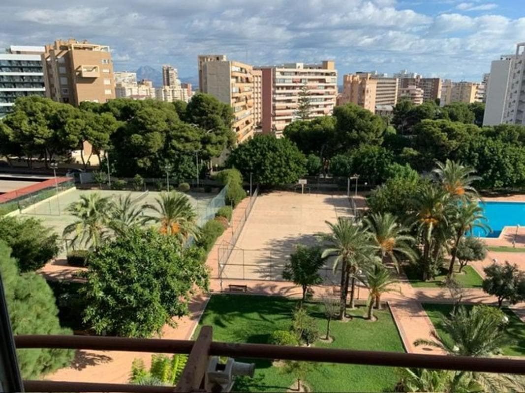 Venta de piso en Calle la Melva, Alicante / Alacant
photo 2