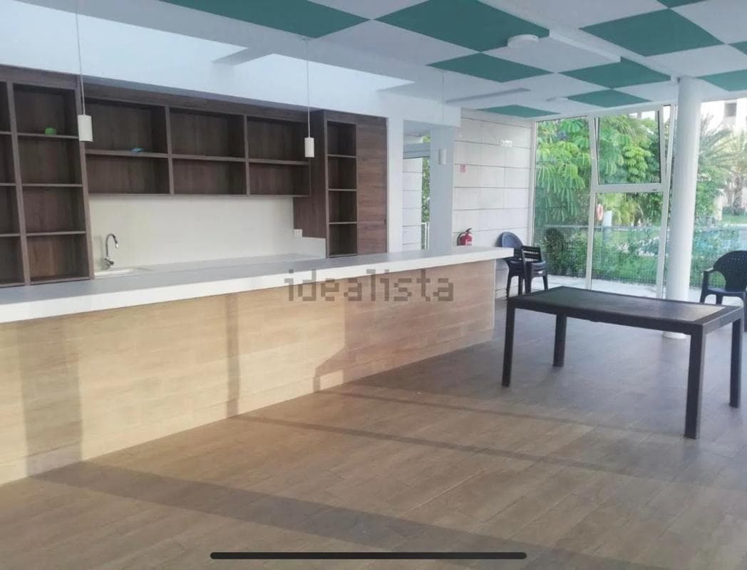 Venta de piso en CL MAESTRO JOSE GARBERI, Alicante / Alacant
photo 3