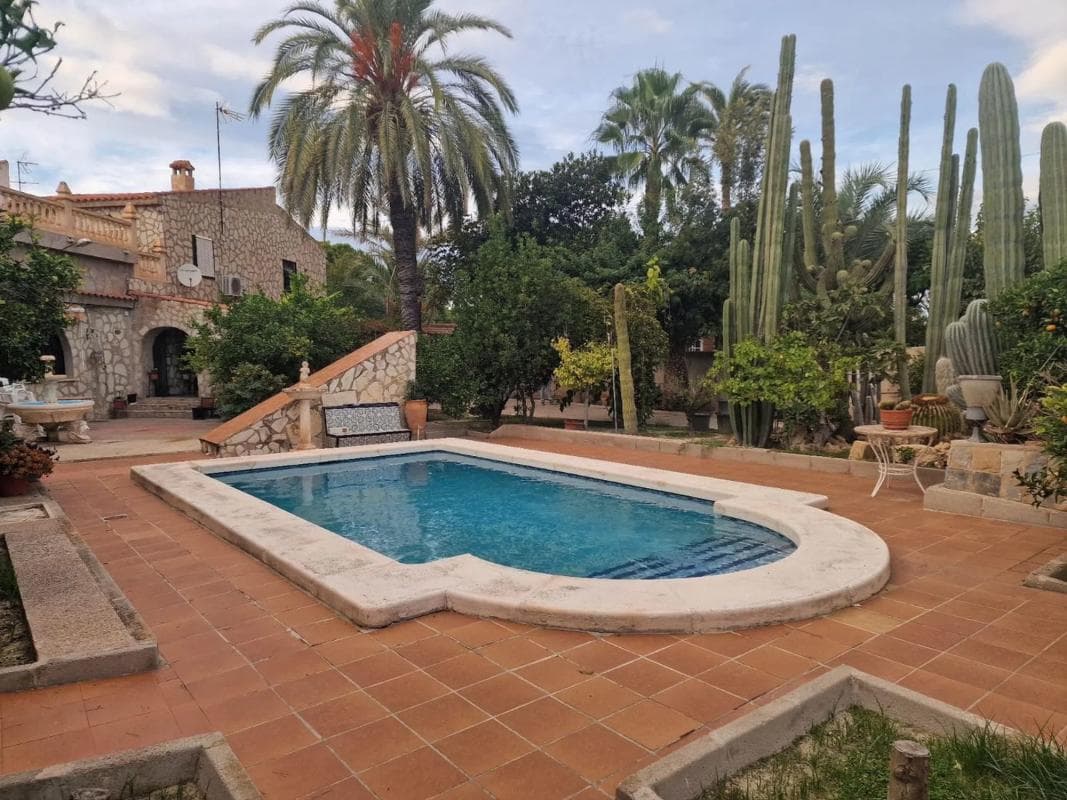 Propiedades en venta y alquiler en España photo 2