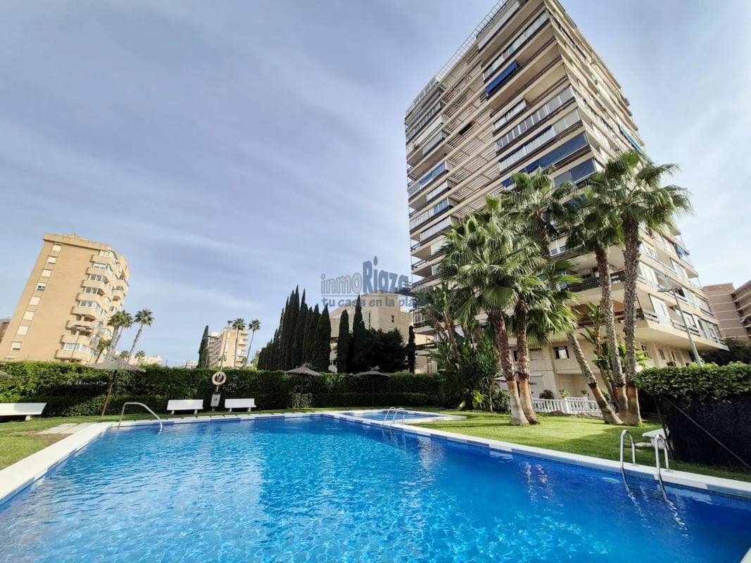 Venta de piso en Avenida de la Costa Blanca, Alicante / Alacant
photo 2