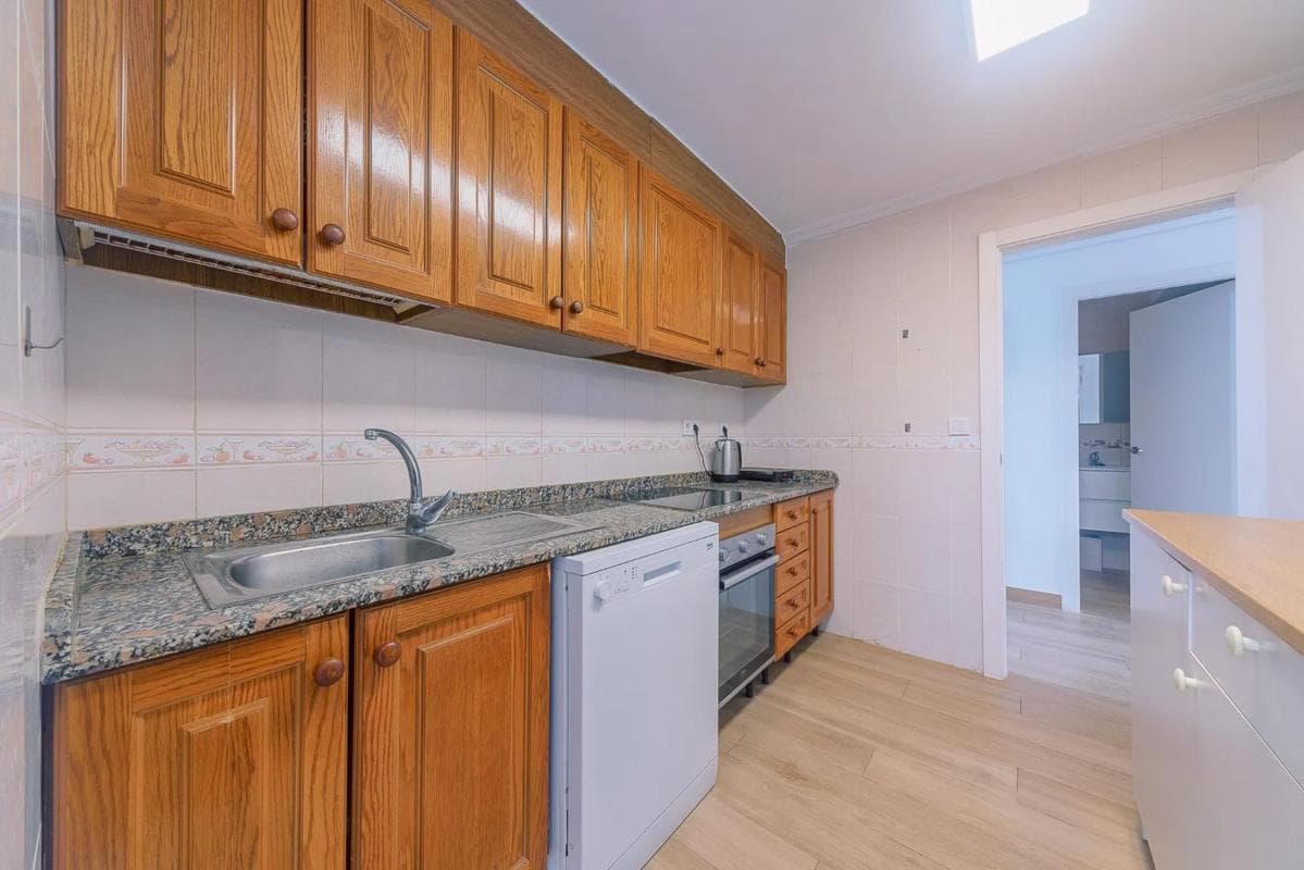 Venta de piso en Avenida Benidorm, Alicante / Alacant
photo 3