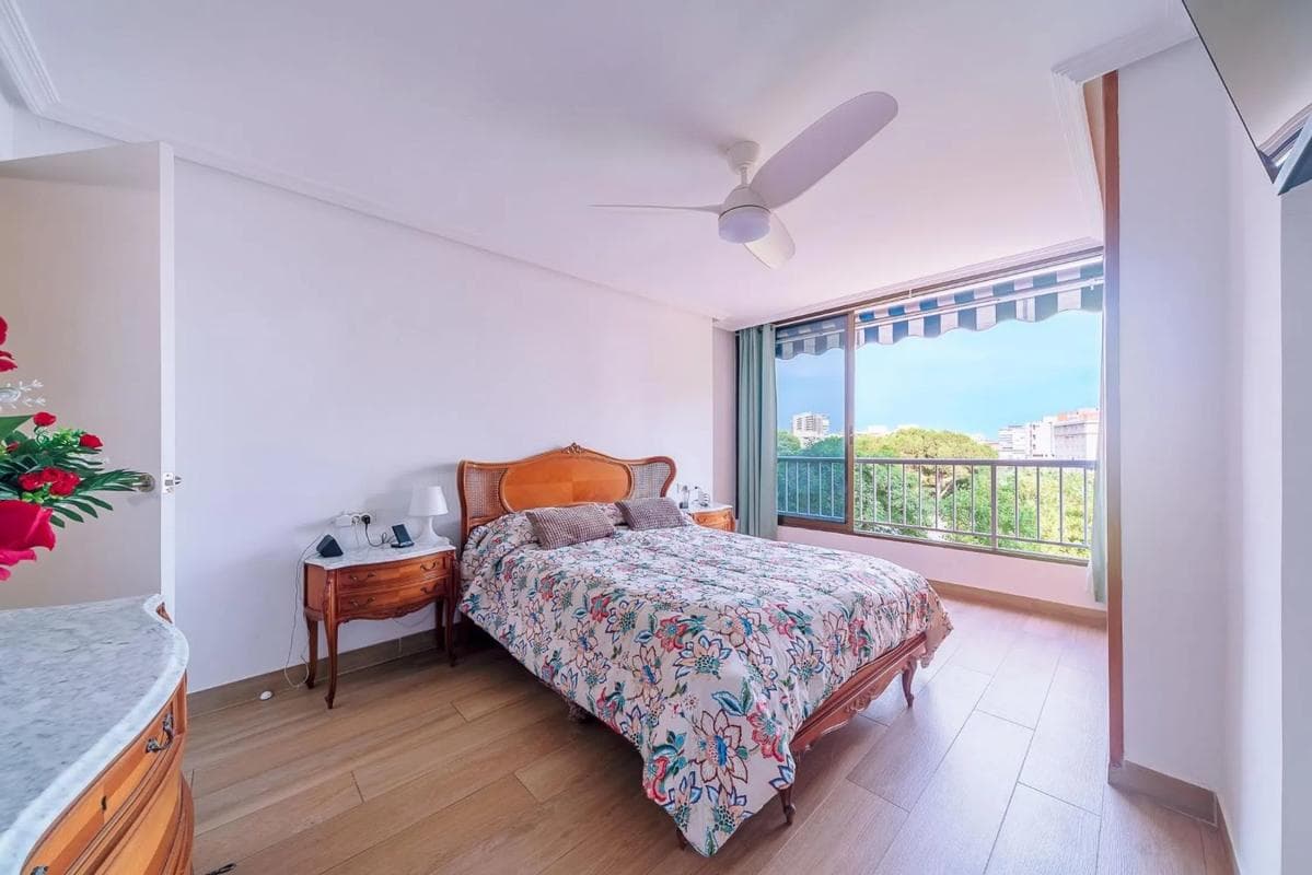 Venta de piso en Avenida Benidorm, Alicante / Alacant
photo 4