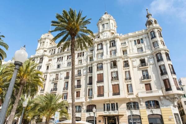 Piso en venta en Calle de la Virgen del Socorro, Alicante / Alacant
thumbnail 2