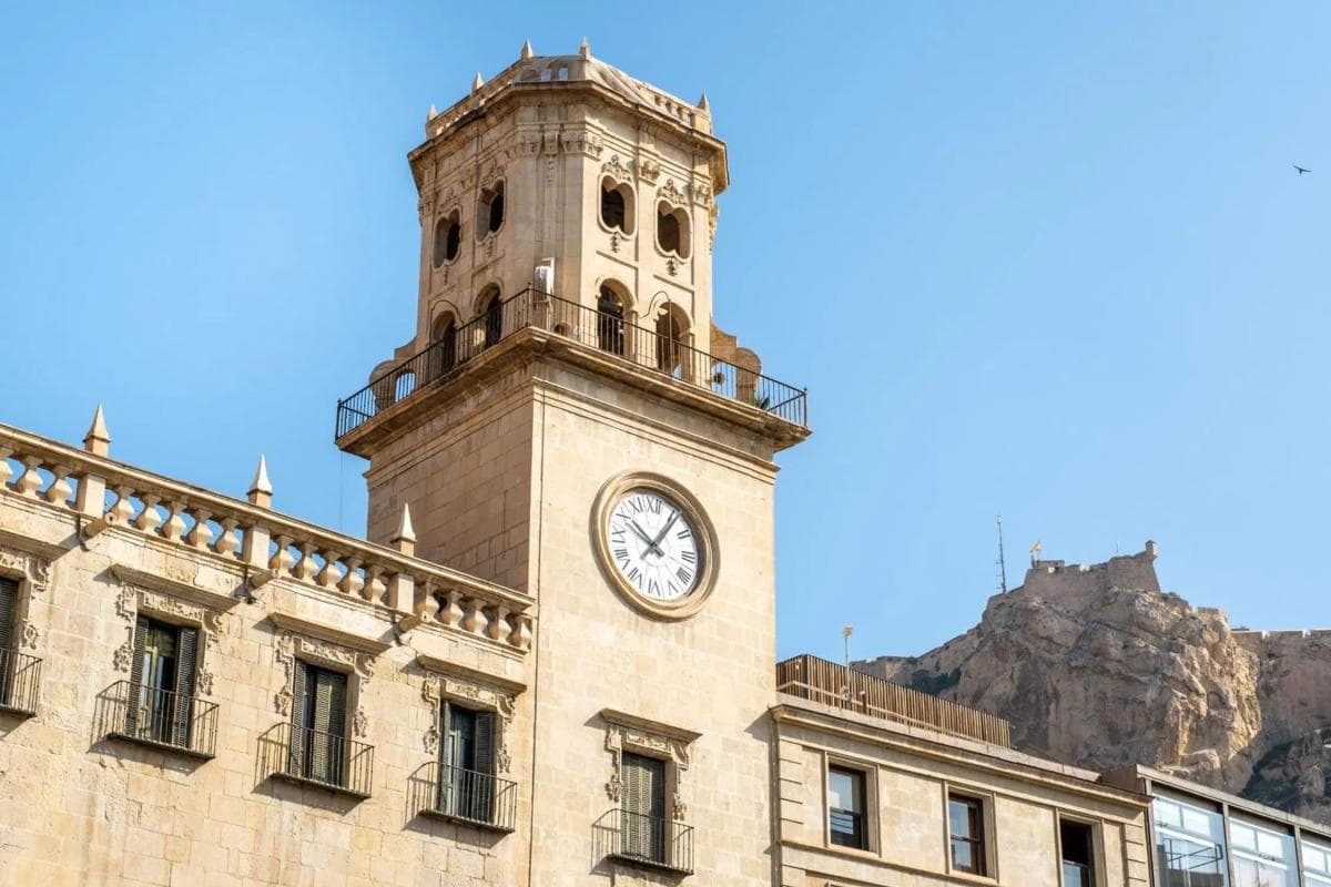 Venta de piso en Calle de la Virgen del Socorro, Alicante / Alacant
photo 5