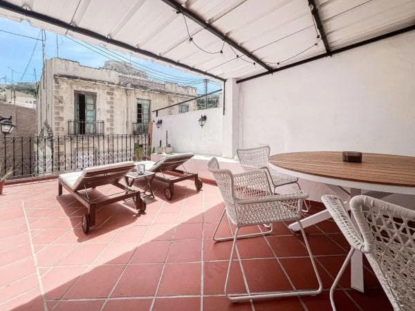 Piso en venta en Calle de Trafalgar, 63, Alicante / Alacant
thumbnail 1