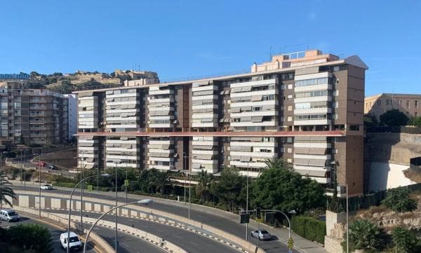 Piso en venta en Calle Turina, 6, Alicante / Alacant
thumbnail 1