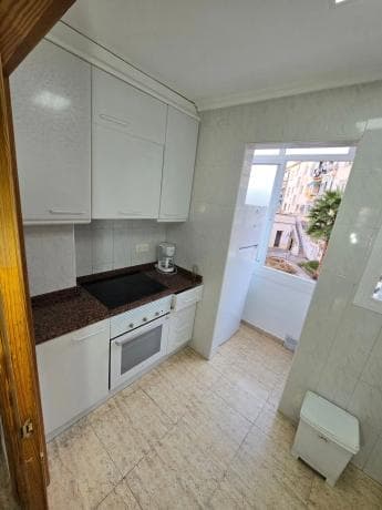 Piso en venta en Calle del Pintor Zuloaga s/n, Alicante / Alacant
thumbnail 1