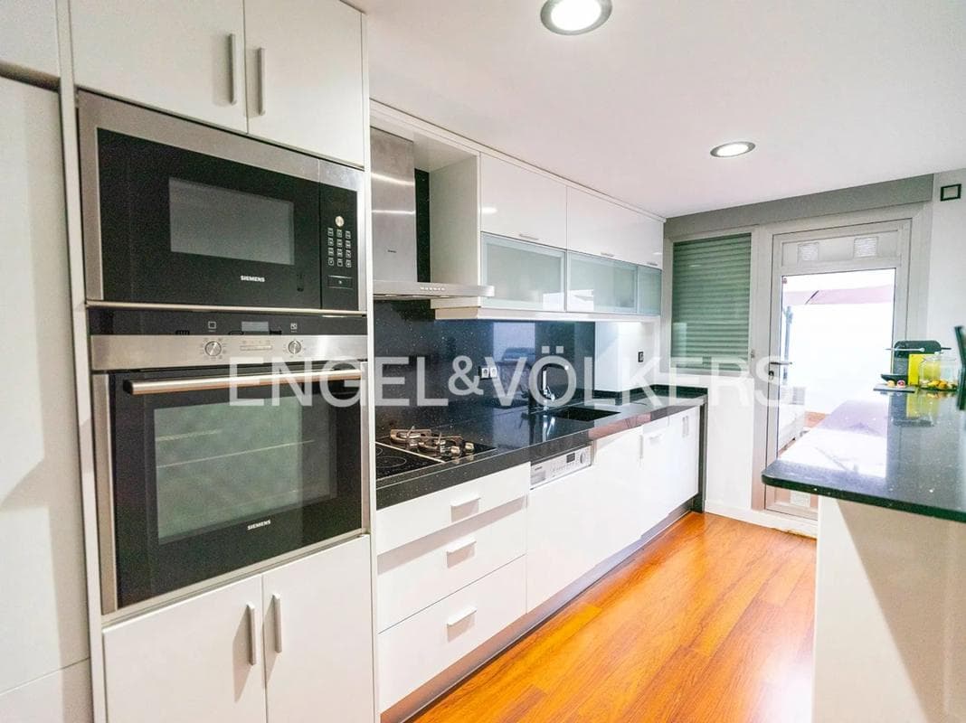 Sale of apartment in Calle Enriqueta Ortega, Alicante
photo 5