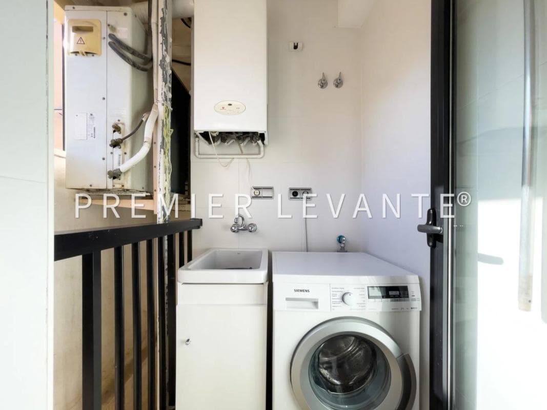 Venta de piso en Avenida José Jornet Navarro, Alicante / Alacant
photo 2