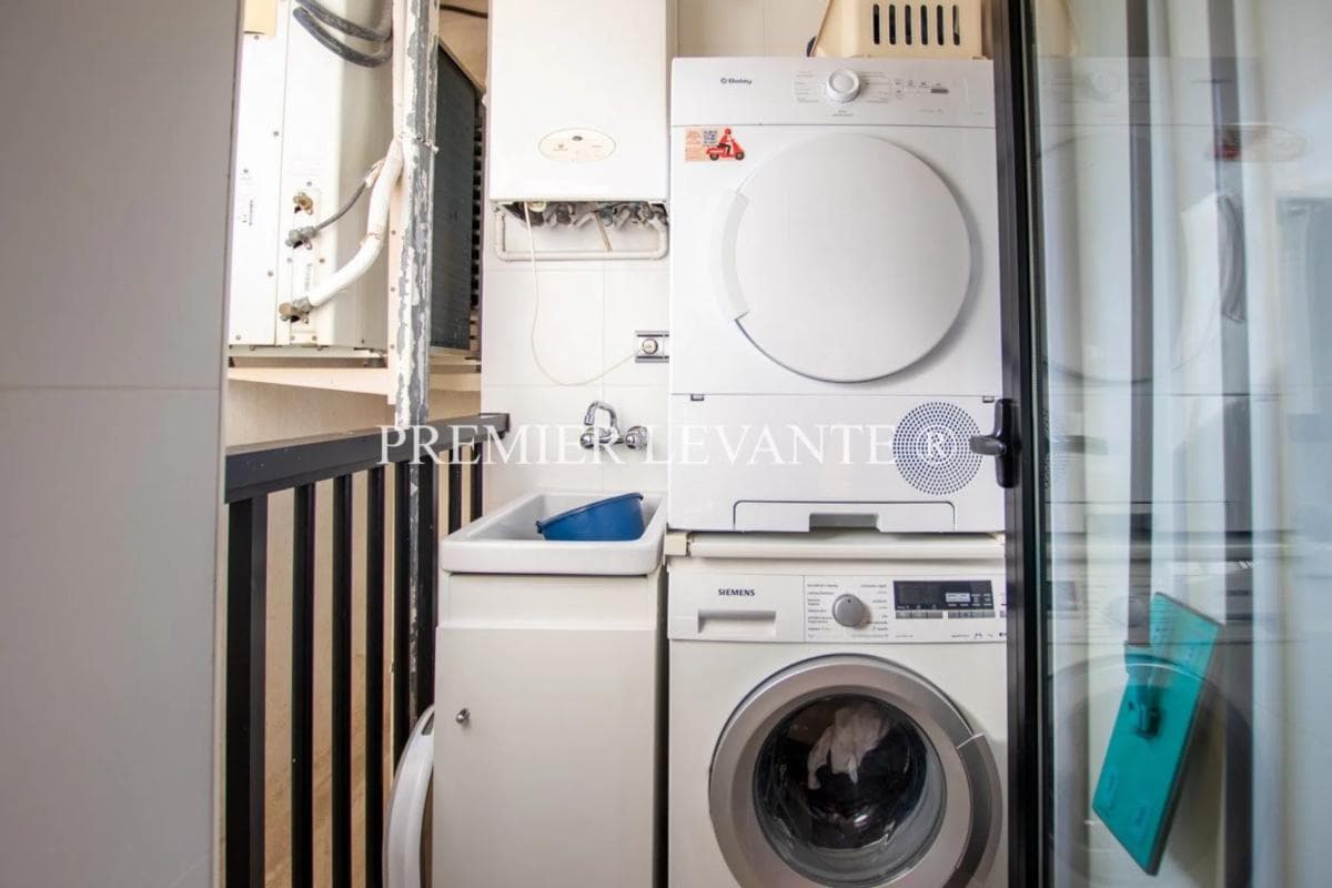 Venta de piso en Avenida José Jornet Navarro, Alicante / Alacant
photo 3