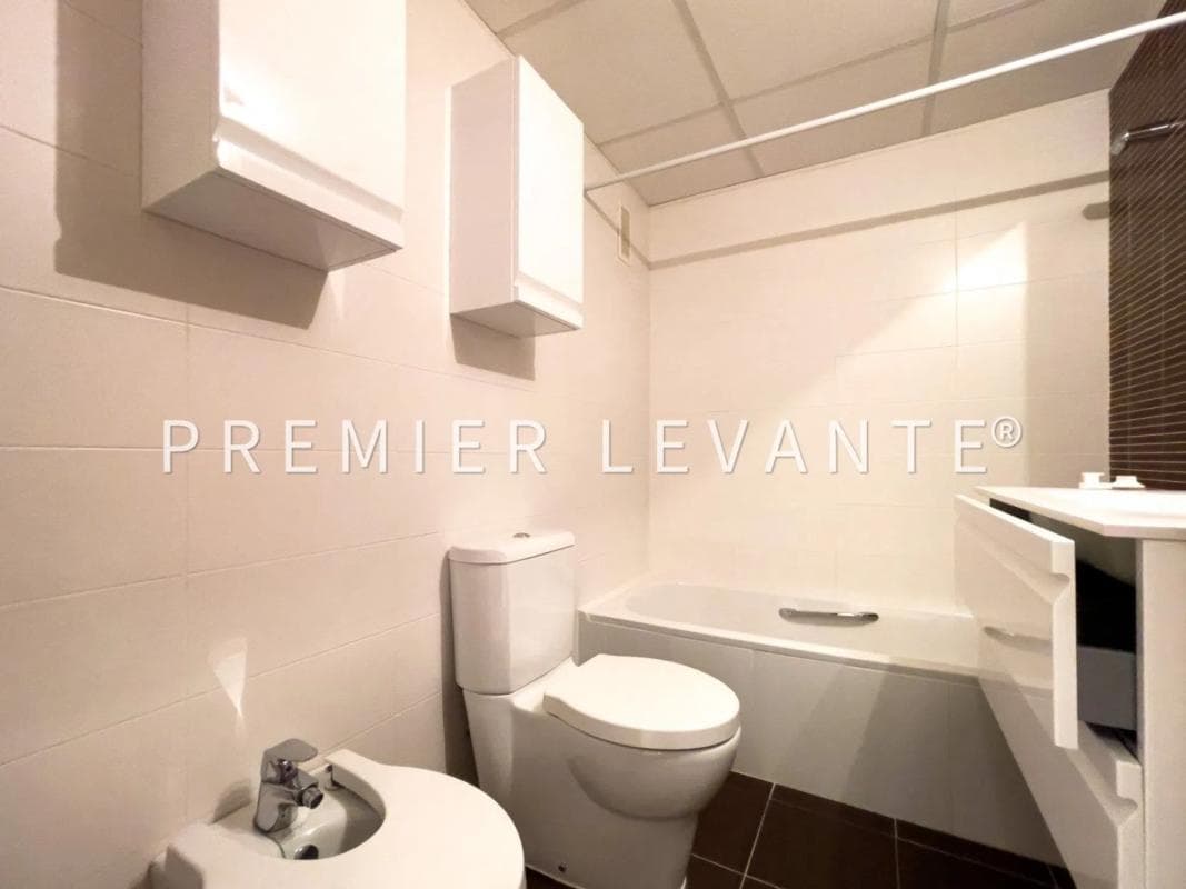 Venta de piso en Avenida José Jornet Navarro, Alicante / Alacant
photo 4