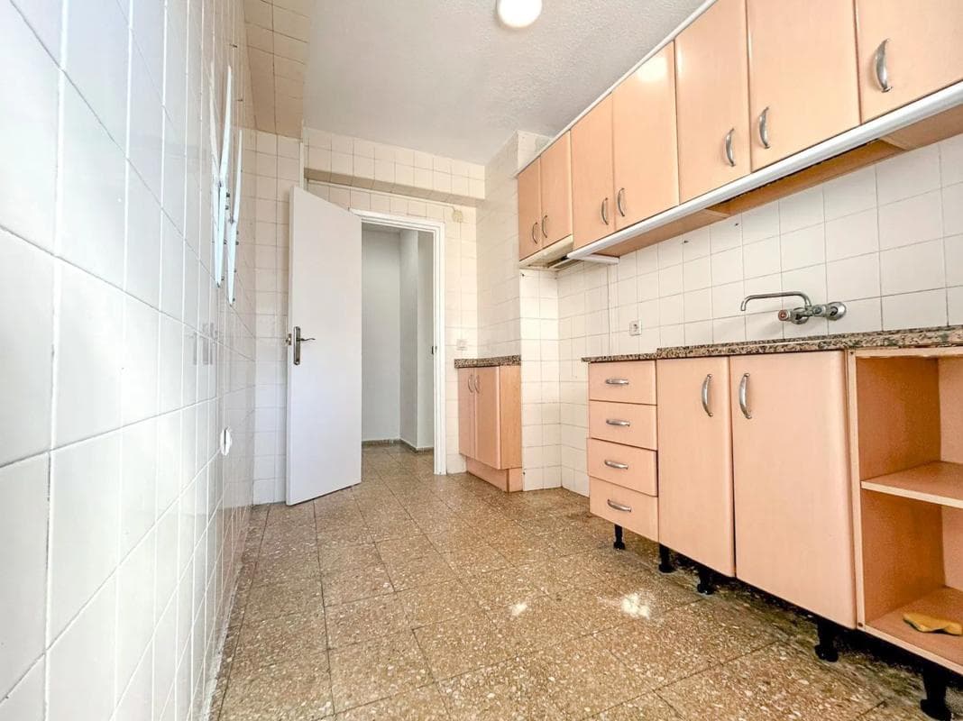 Sale of apartment in Barrio Colonia Requena - Virgen del Carmen, Alicante
photo 4
