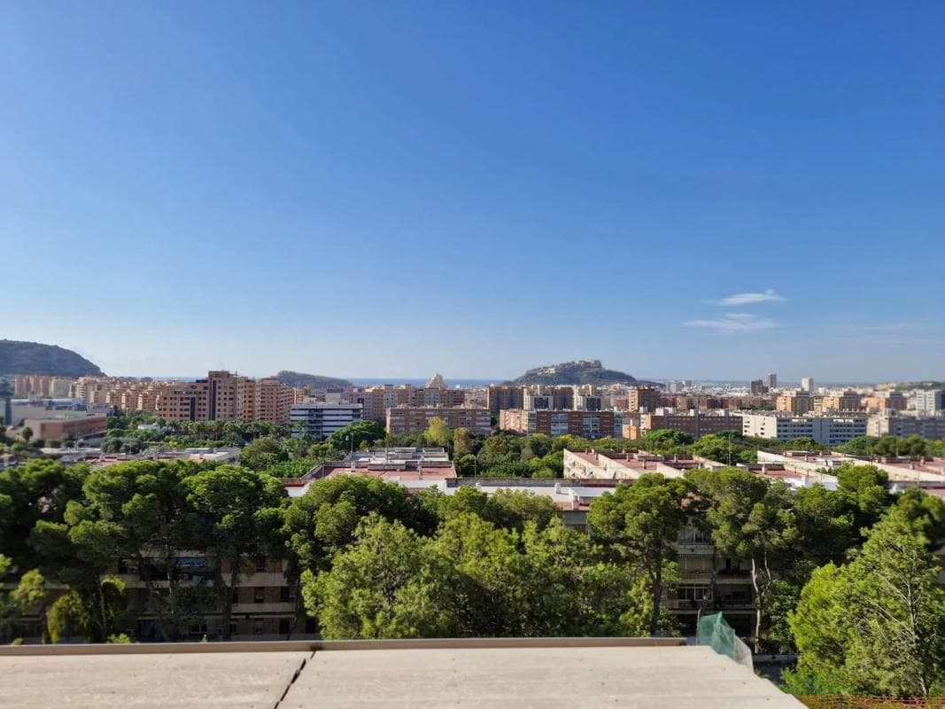 Продажа квартиры на Calle Pintor Pedro Camacho, Аликанте / Алакант
photo 3