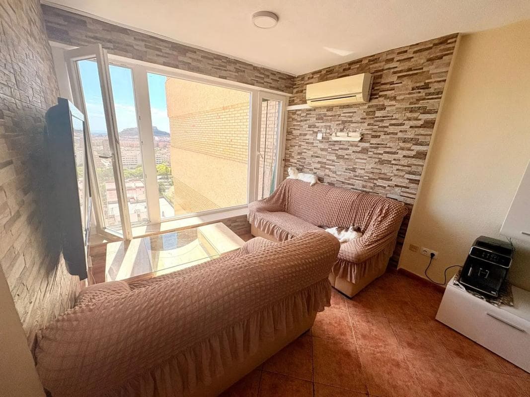 Venta de piso en Calle Pintor Pedro Camacho, Alicante / Alacant
photo 5
