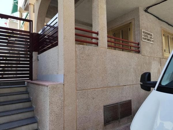 Piso en venta en Calle Santomera, 11, Torrevieja
thumbnail 2