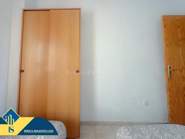 Piso en venta en Barrio El Acequión, Torrevieja
thumbnail 2
