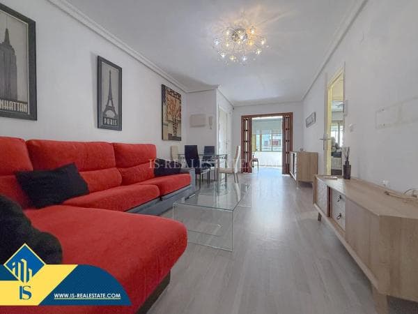 Piso en venta en Barrio El Acequión, Torrevieja
thumbnail 1
