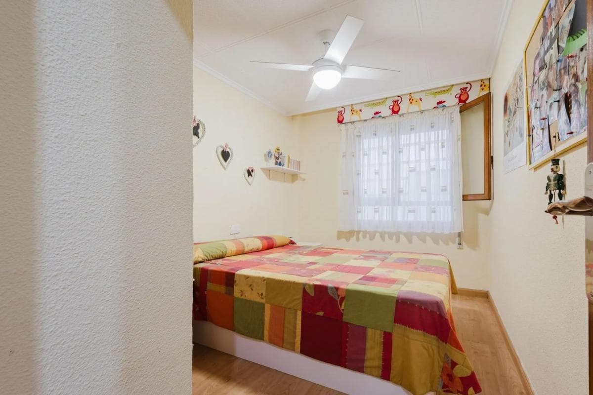 Venta de piso en Barrio El Acequión, Torrevieja
photo 5