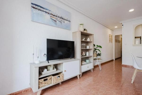 Piso en venta en Calle Beniel, Torrevieja
thumbnail 1