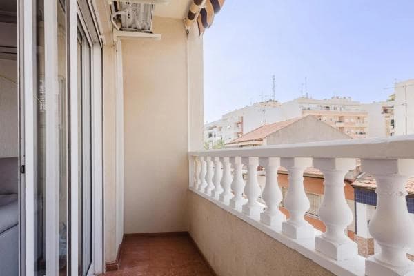 Piso en venta en Calle Beniel, Torrevieja
thumbnail 2