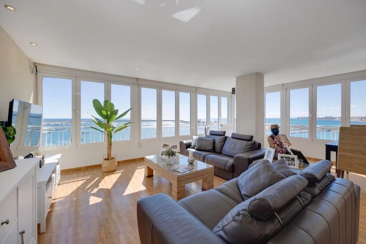 Venta de piso en Barrio El Acequión, Torrevieja
photo 3